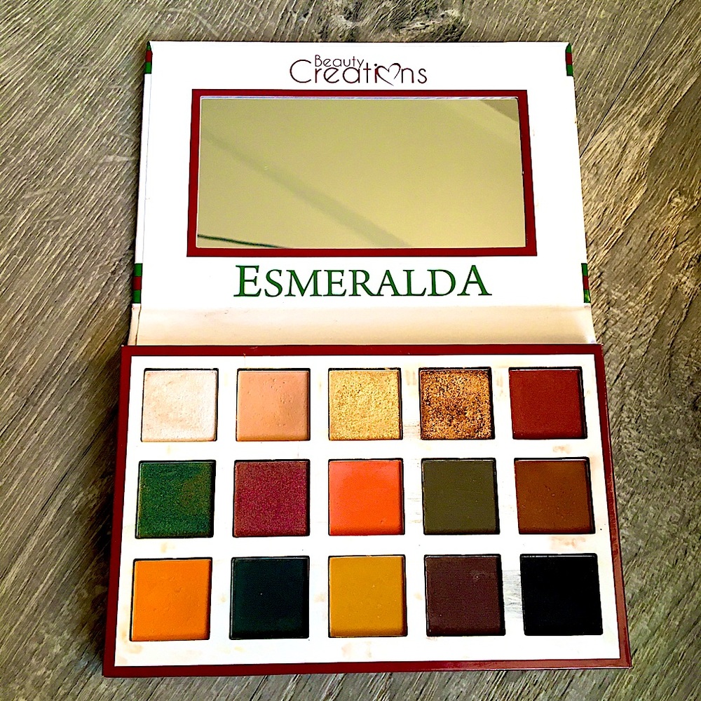 ESMERELDA COLOR CREATIONS EYESHADOW PALETTE